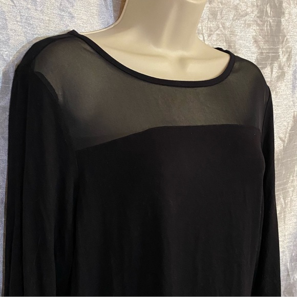 Tahari SZ L GUC,stretch top, sheer front, hi/low hem lightweight soft, beautiful - Picture 7 of 7